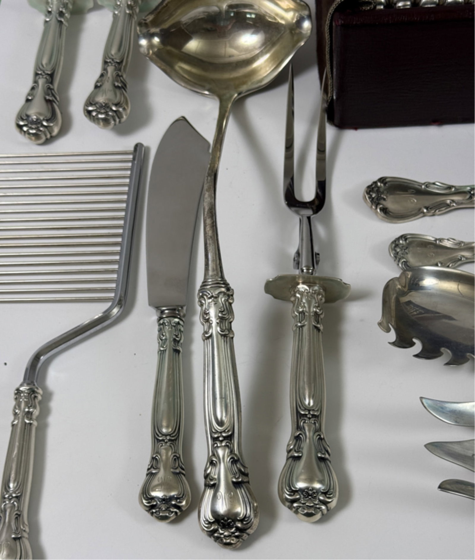 GORHAM STERLING SILVER "CHANTILLY" FLATWARE SET - 2