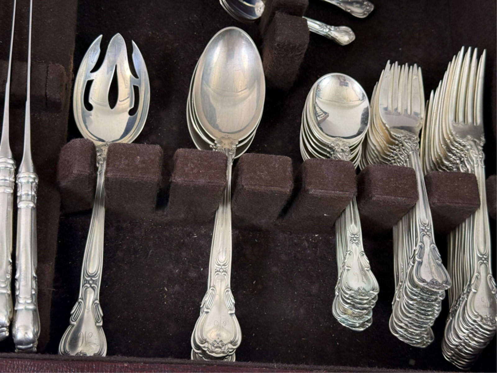 GORHAM STERLING SILVER "CHANTILLY" FLATWARE SET - 9