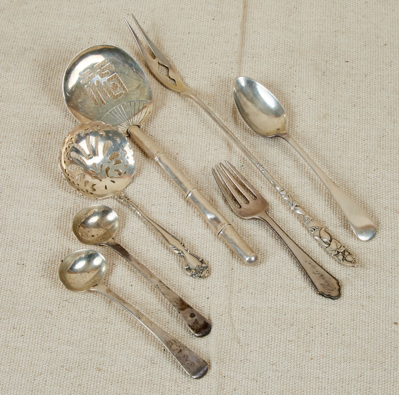 GROUPING of STERLING SILVER FLATWARE (1 of 16)