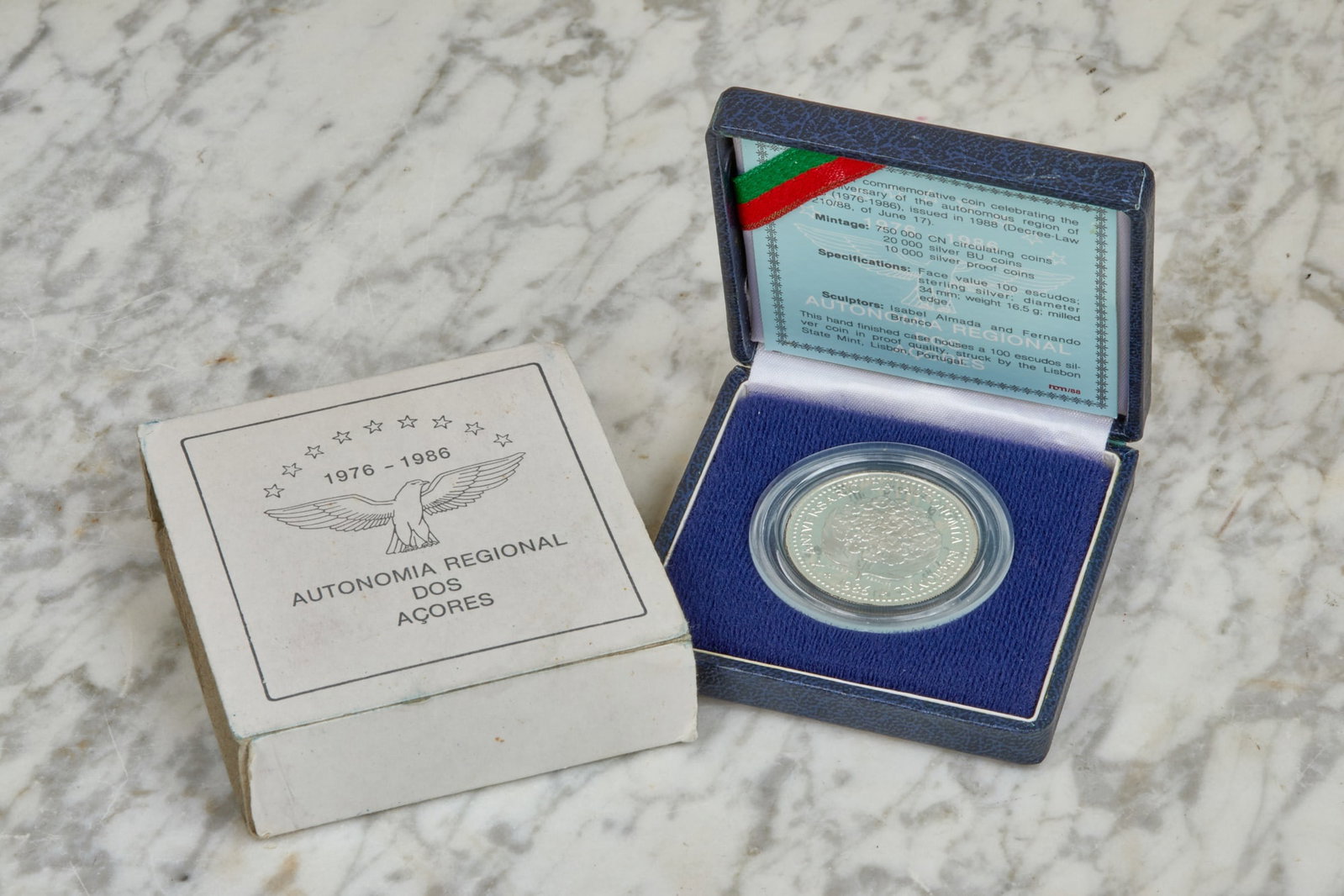 1986 AZORES COMMEROATIVE SILVER PROOF COIN: 100 Escudos.