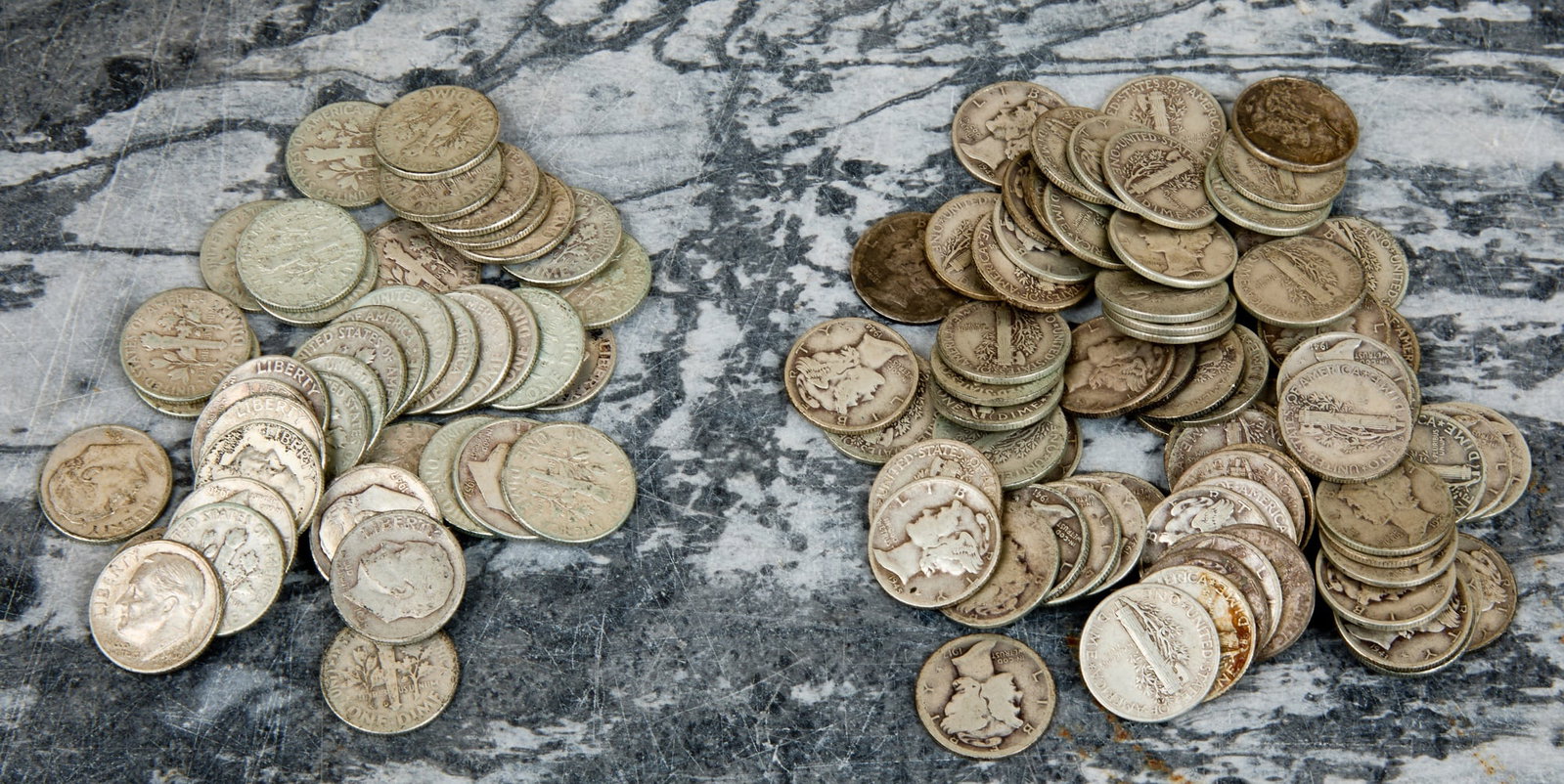 GROUP of US SILVER DIMES: Mercury and Roosevelt. 8.99 ozt.