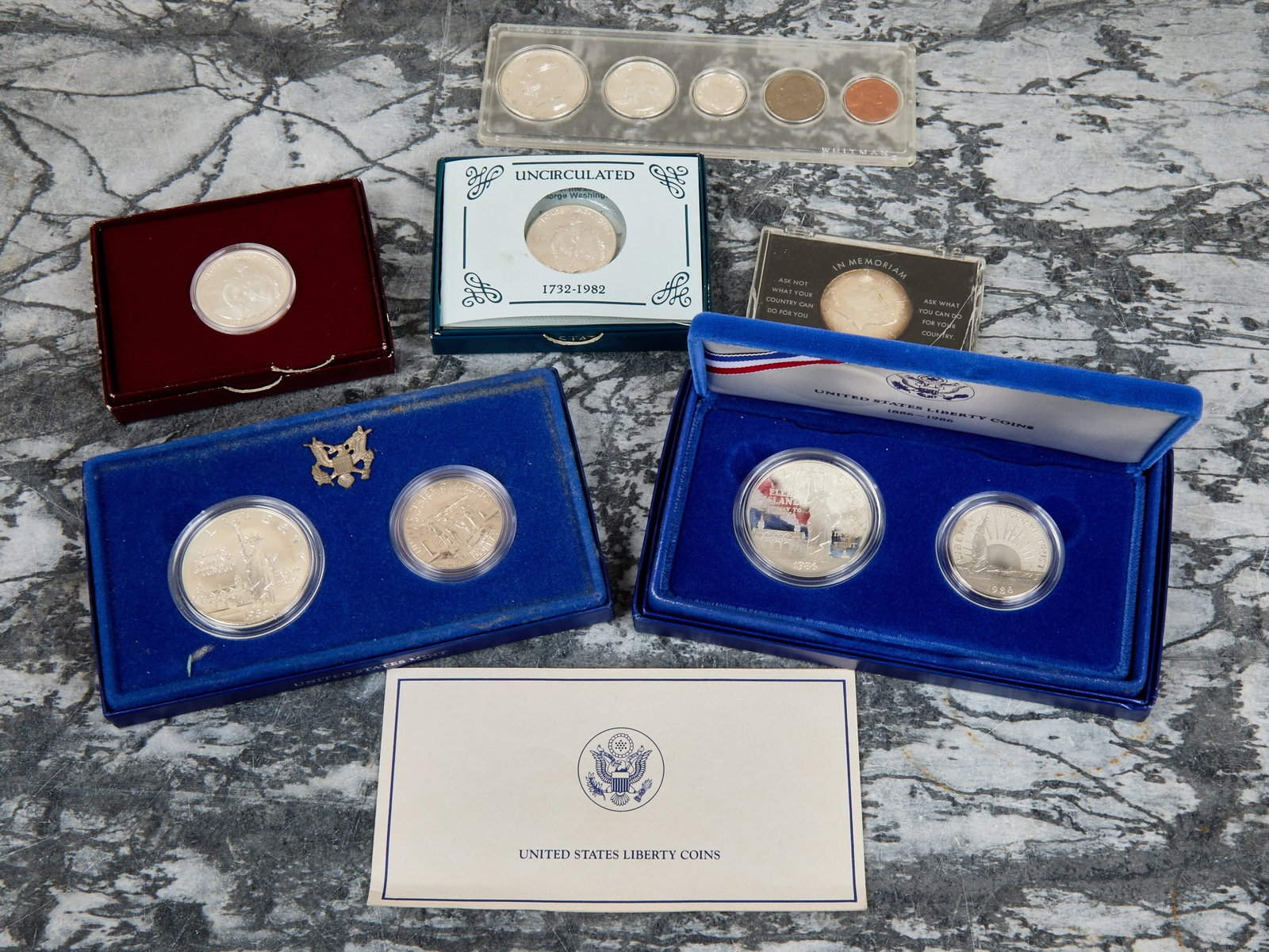 GROUP of US SILVER COINS and COMMERMORATIVES (1 of 7)