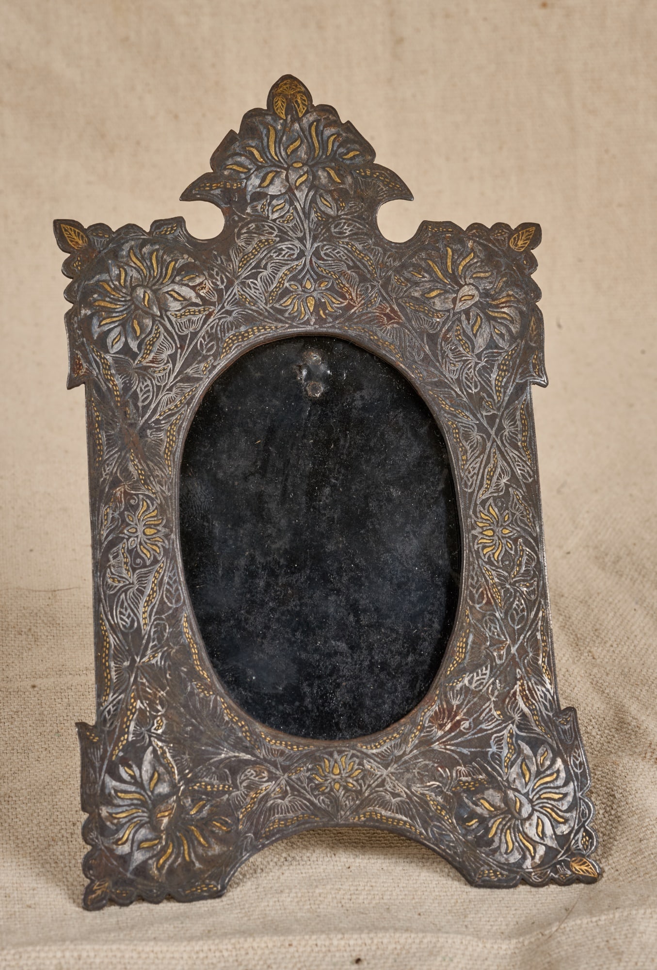PERSIAN GOLD & SILVER INLAID PICTURE FRAME: Iron picture frame with intricate gold & silver floral inlay. 7 1/2 x 4 1/4 inches.