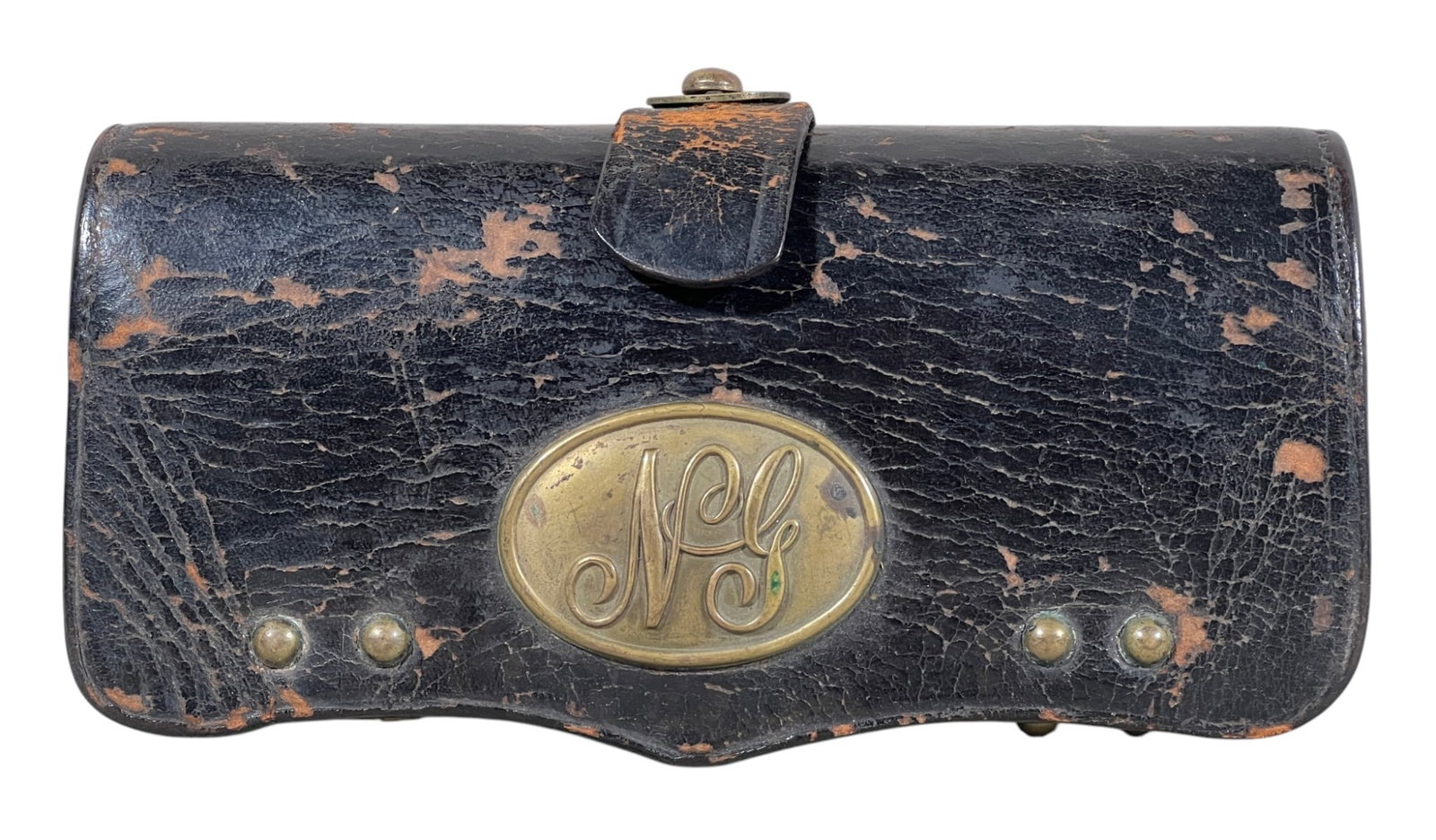 NY NATL GUARD INDIAN WARS LEATHER ARTILLERY CASE: U.S. M1872 Frazier .50-.70 cal artillery case with brass NY National Guard badge. Patent & makers stamp inside cover. 3 x 7 1/2 x 2 inches.