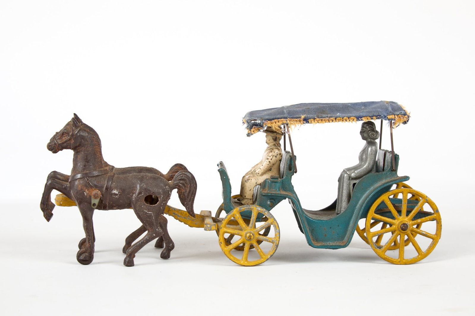 1940s STANLEY CAST IRON HORSE DRAWN SURREY: 4 1/2 x 12 x 3 inches
