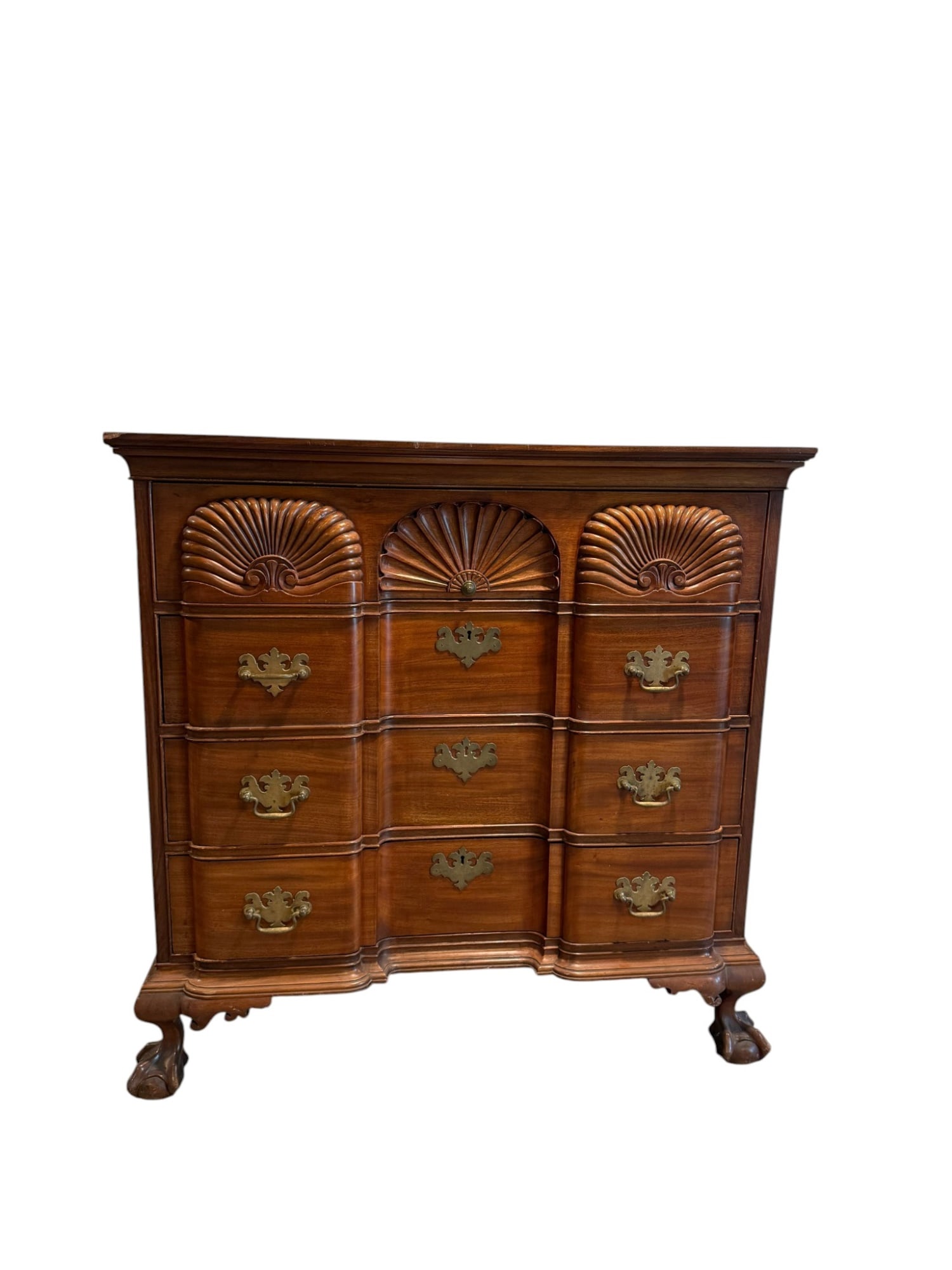 LATE (19TH c) BOSTON CHIPPENDALE BLOCKFRONT CHEST (1 of 4)