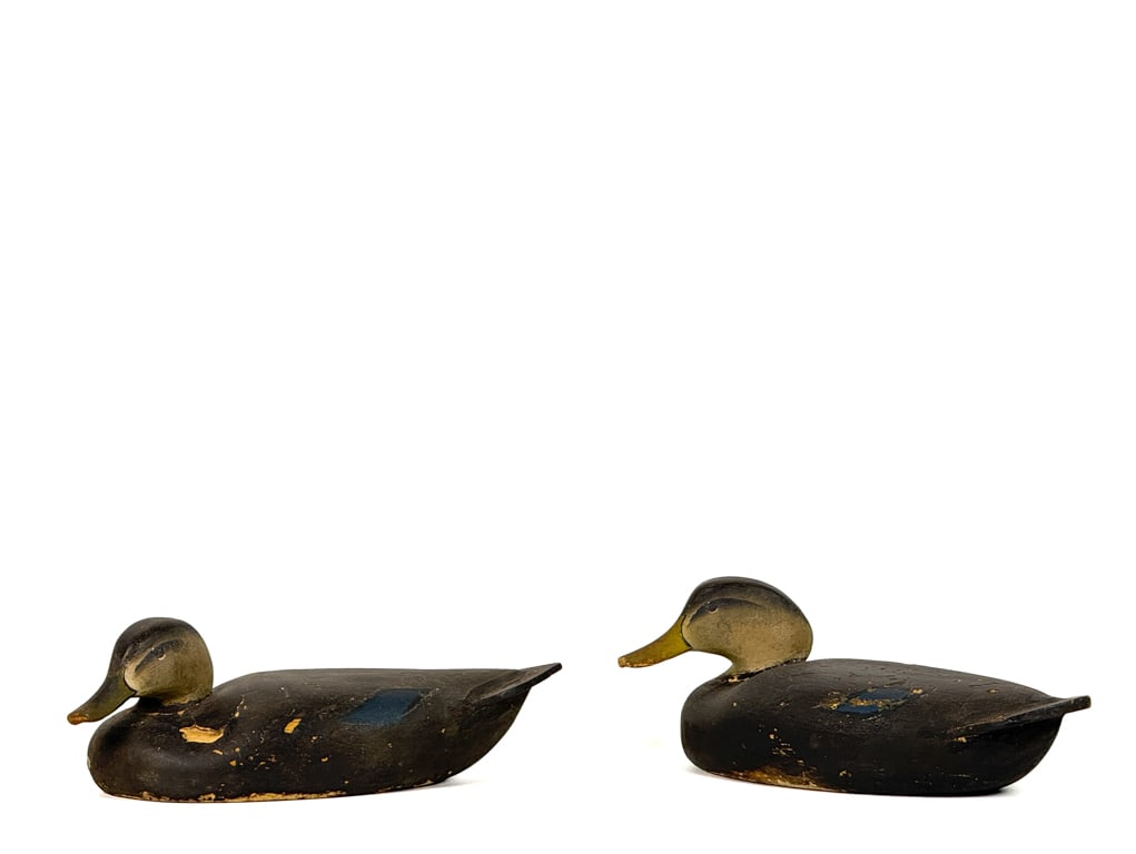PAIR OLIVER TUTS LAWSON AMERICAN BLACK DUCK DECOYS (1 of 17)