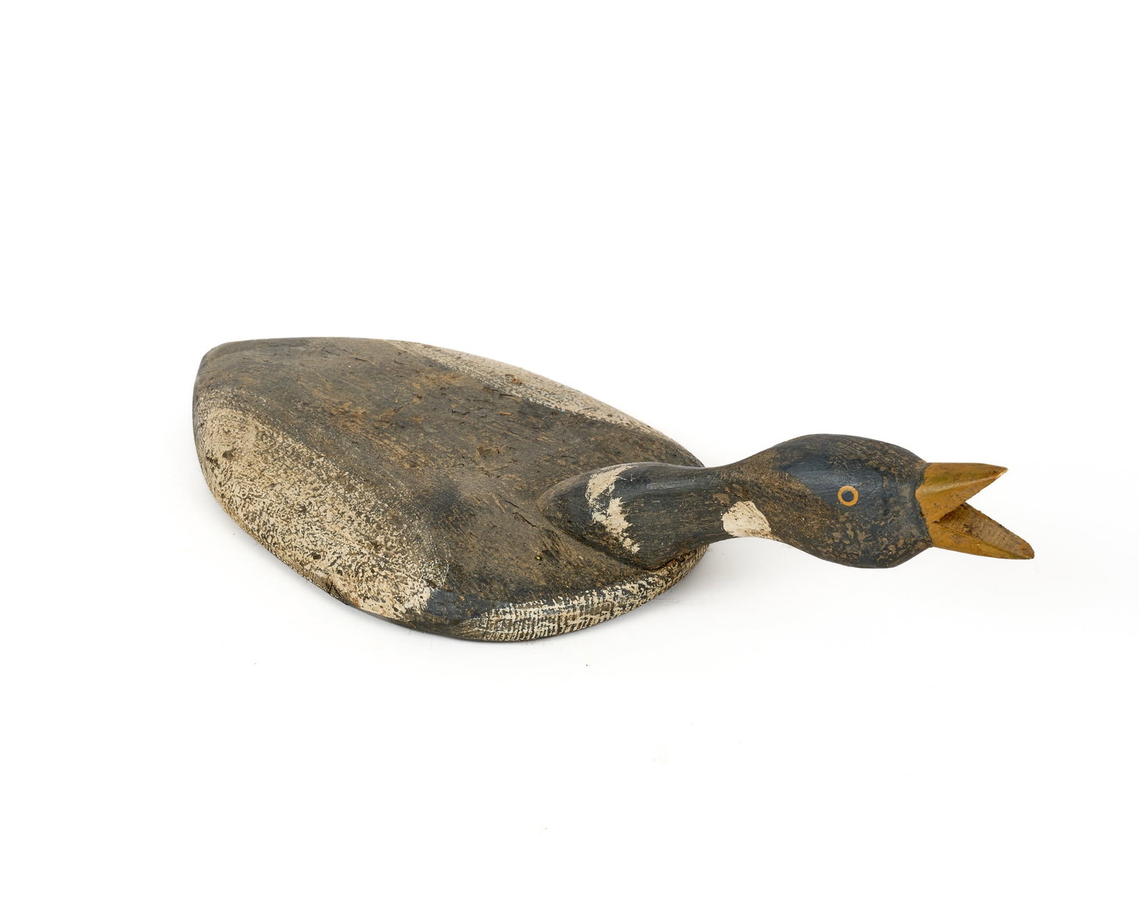 UNUSUAL CARVED & PAINTED TERRITORIAL DUCK DECOY (1 of 6)