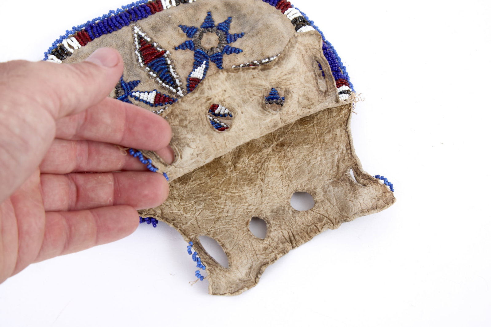 NATIVE AMERICAN BEADWORK POUCH - 10