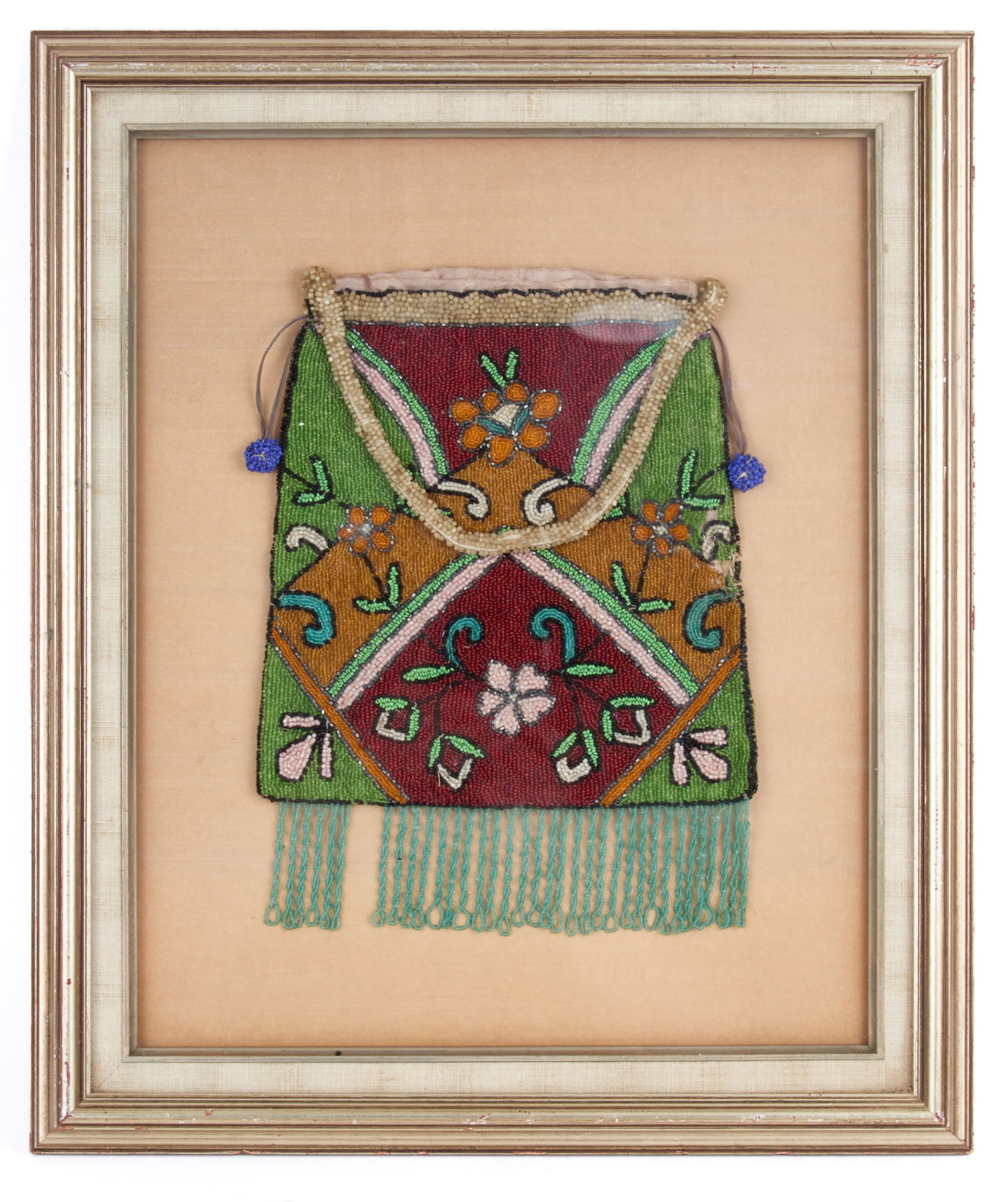 NATIVE AMERICAN BEADWORK BAG (1 of 4)