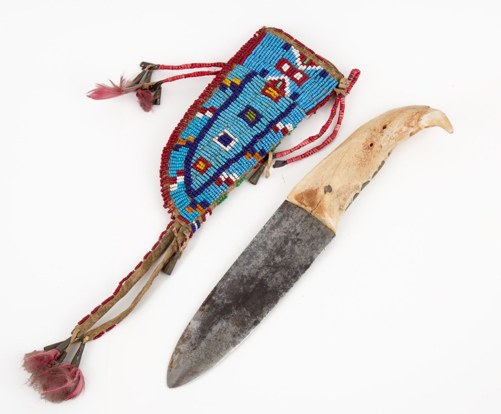NATIVE AMERICAN JAWBONE KNIFE & BEADWORK SHEATH (1 of 15)