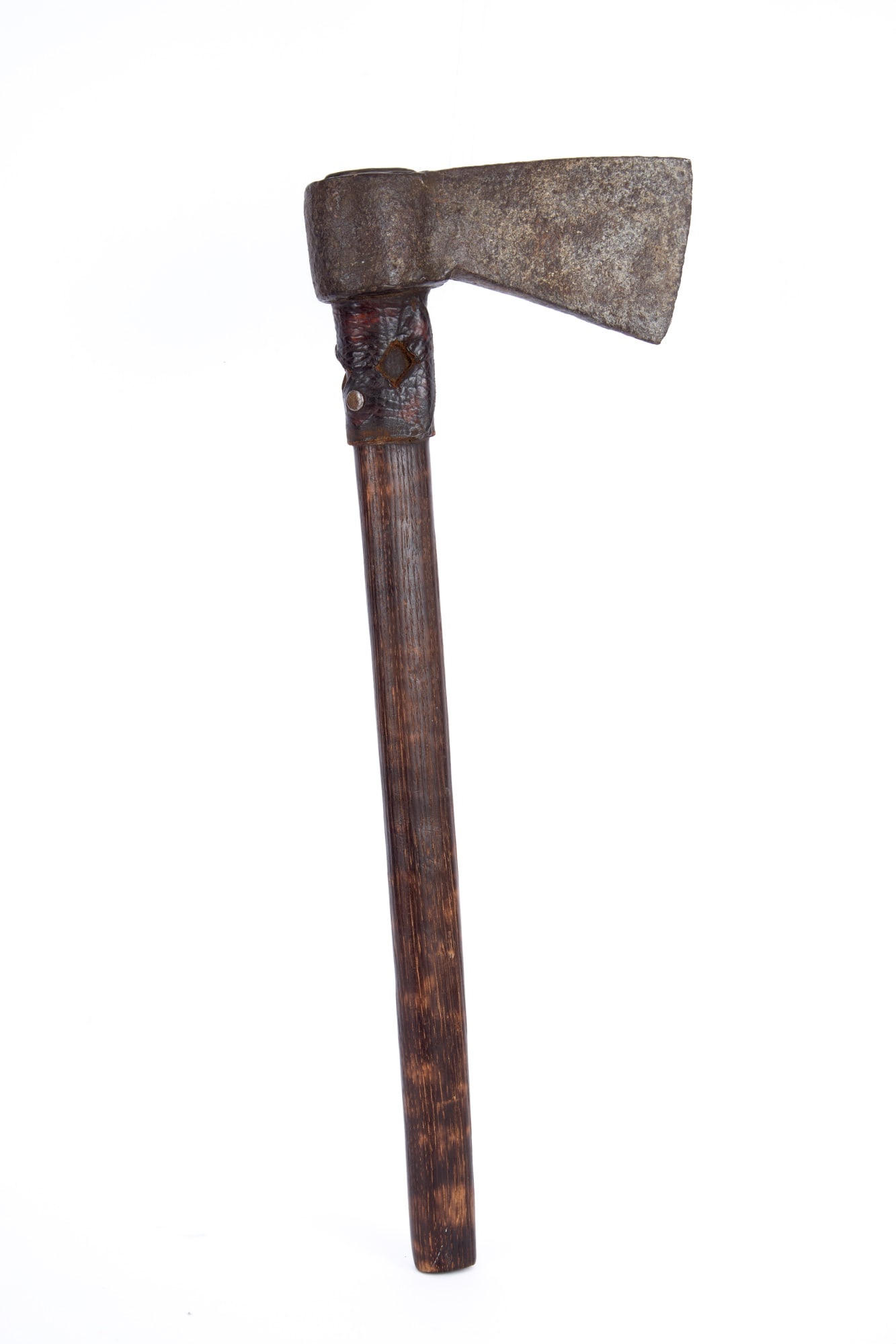 NATIVE AMERICAN TOMAHAWK w PAINTED LEATHER COLLAR: Leather collar with diamond piercing and red paint. 18 3/4 inches.