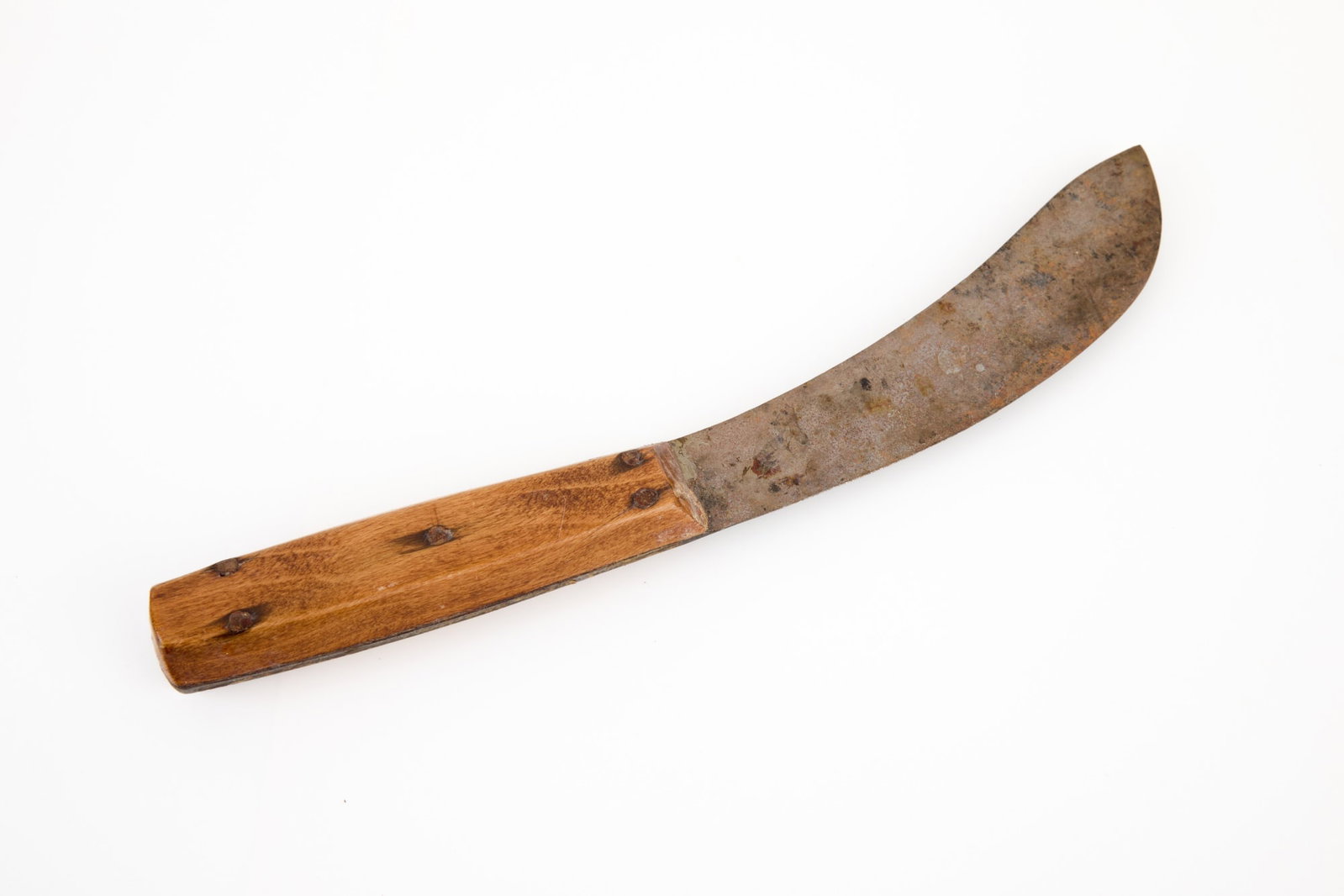 NATIVE AMERICAN TRADE KNIFE: Curved steel blade with wooden handle. 10 inches.