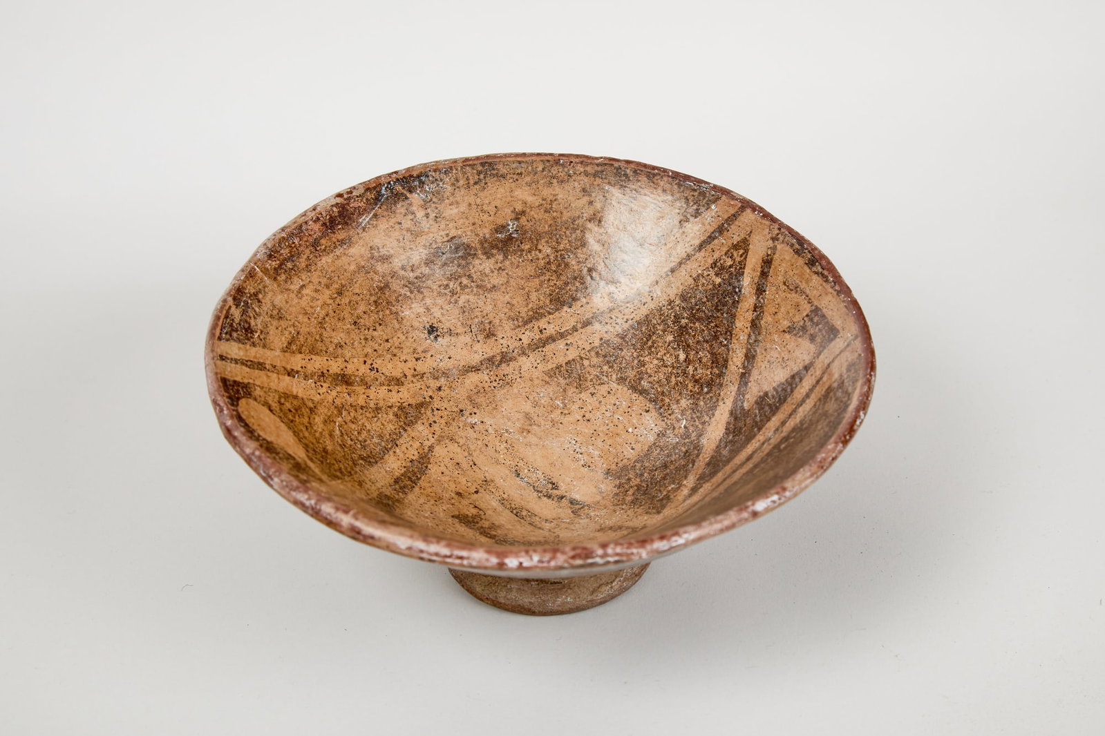 TUNCAHUAN PAINTED EARTHENWARE FOOTED BOWL (1 of 8)
