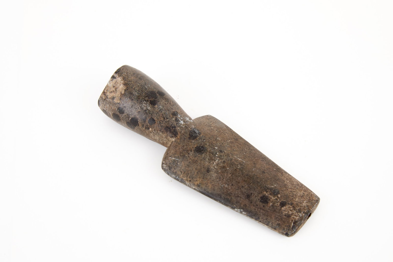 NATIVE AMERICAN CARVED STEATITE TROWEL PIPE: 4 3/4 inches.
