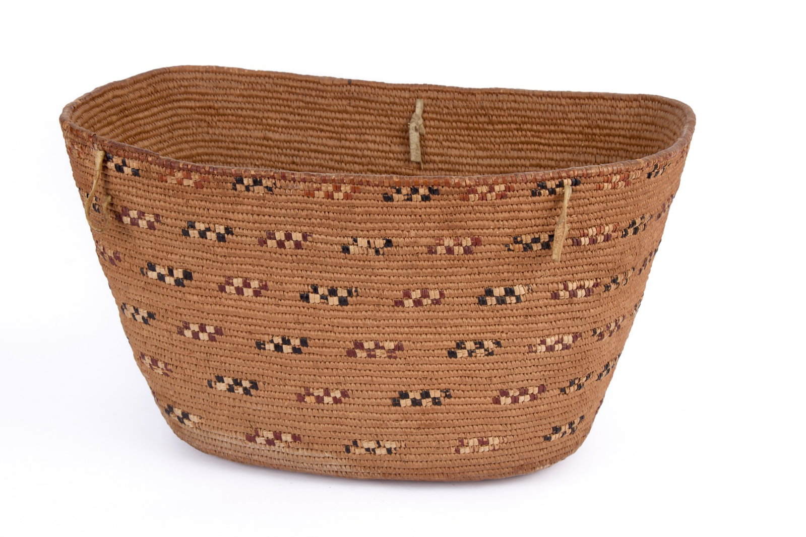 HAND WOVEN SALISH BURDEN BASKET (1 of 10)