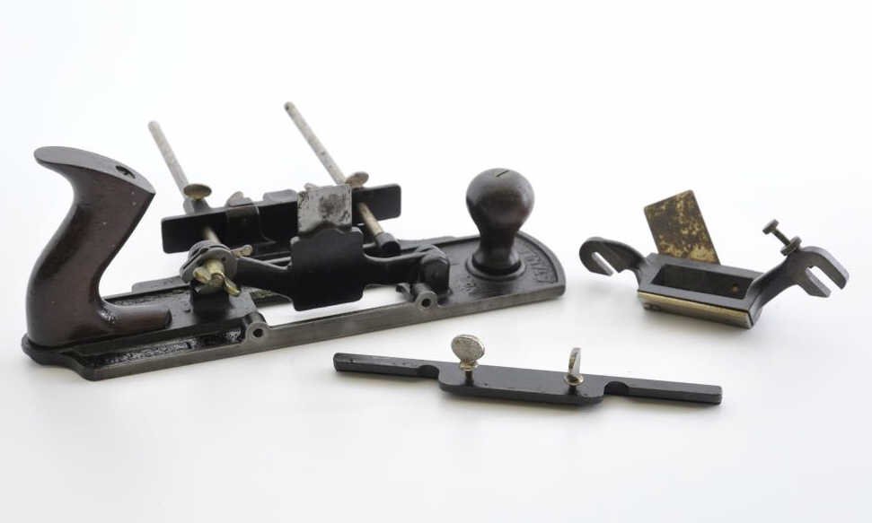 Stanley #193 Fibre Board Cutter: Offered for only ten years from 1933 – 1943 this plane was used to cut fibre insulating board. It has 8 1/2” arms and one bevel cutting attachment and one fence attachment. Condition: good