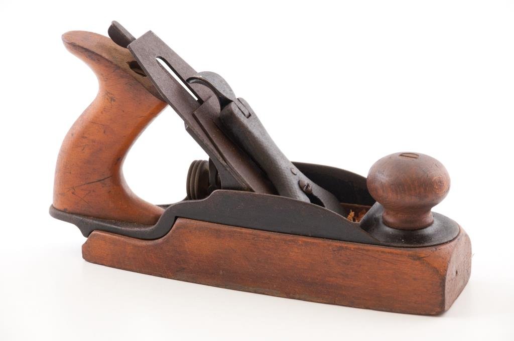 Stanley Plane #35: Stanley wood bottom plane #35. Front knob and the rear handle appear very good. Condition: good