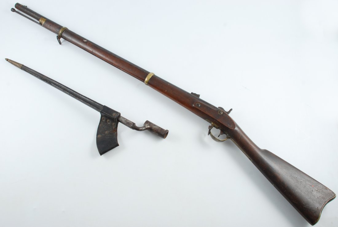 1863 Remington's Ilion NY Zouave Contract Rifle: Remington Model 1863 Percussion Contract Rifle, c. 1863, walnut stock with two cartouche marks on the left side, brass patchbox and fittings, lockplate dated 1863 and marked REMINGTON'S/ILION,N.Y., ba