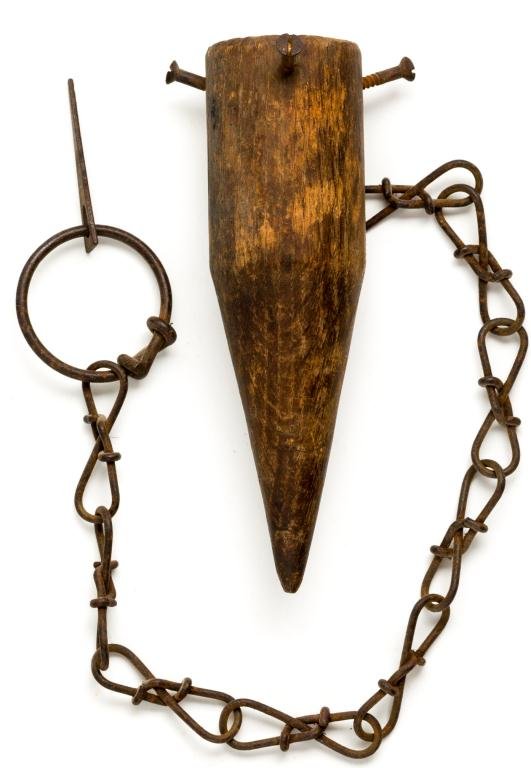 19th c. IRON AND WOOD WEASAL TRAP: Length 18 inches