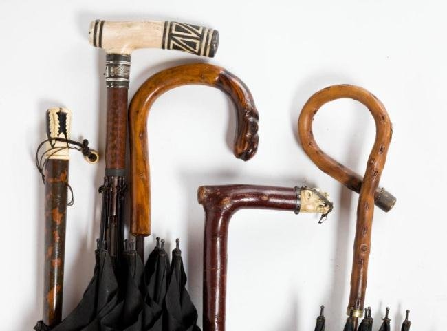 (5) UMBRELLAS WITH INTERESTING HANDLES: Length 36 inches
