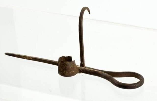 WROUGHT IRON "STICKING TOMMY" with CHAIR HANGER: Length 9 inches