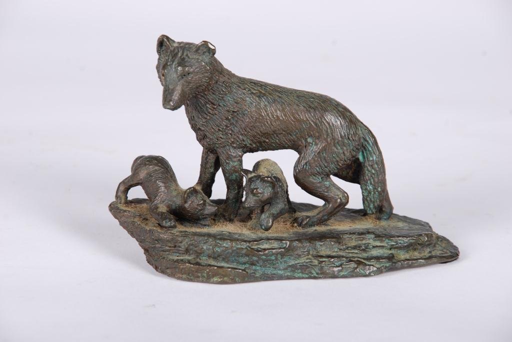 Wah Ming Chang (1917 - 2003): "Fox with Cubs" bronze 3 1/4 x 5 1/2 inches. signed Wah Chang. Condition: Good