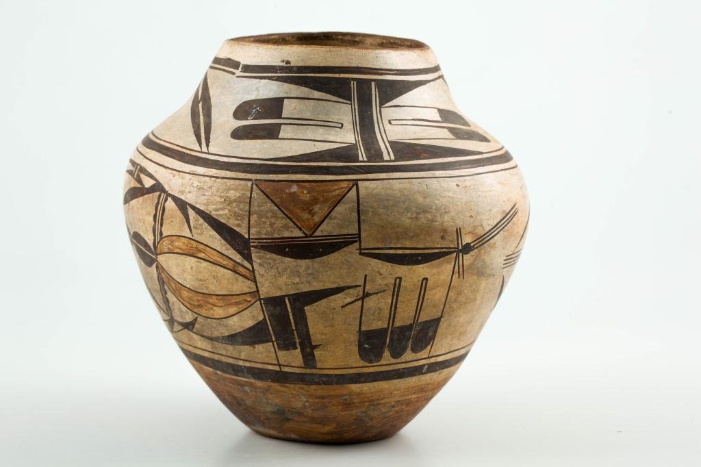 Antique Acoma Native American Ceramic Vase (1 of 7)