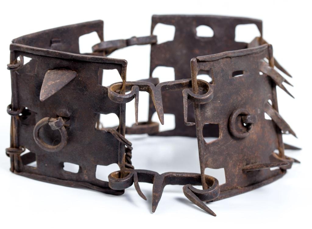 (19th c.) Wrought Iron Spiked Ring Collar (1 of 4)