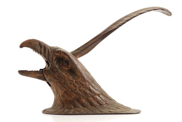 1860 Cast Iron Eagle Nut Cracker (1 of 9)