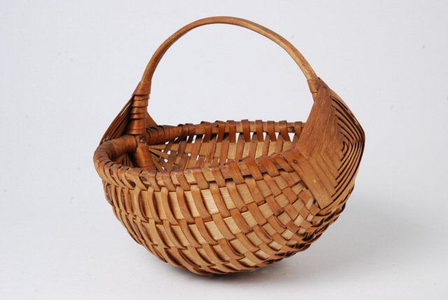 Small Buttock Basket (1 of 5)