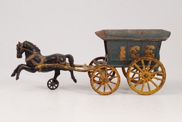 Hubley Cast Iron Horse Drawn Ice Wagon (1 of 4)