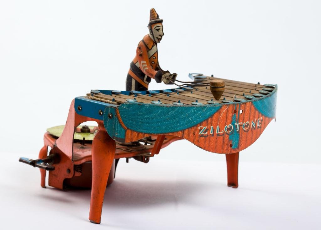 Wolverine "Zilotone" Wind-Up Tin Litno Toy (1 of 8)