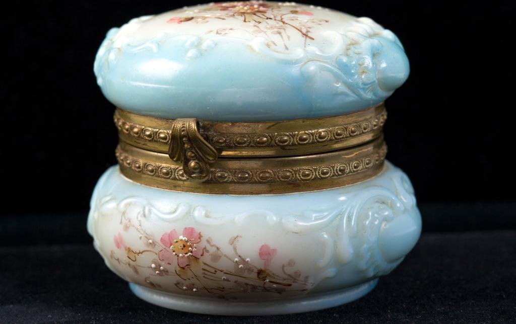 Wavecrest Silk-Lined Dresser Box (1 of 6)