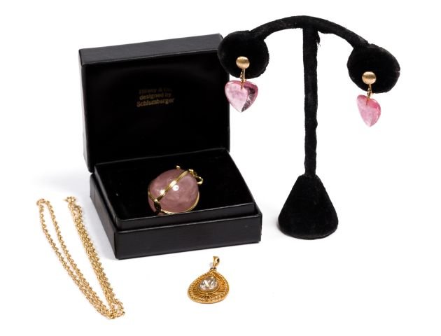 18k Tiffany Schlumberger Rose Quartz Egg in Group (1 of 5)