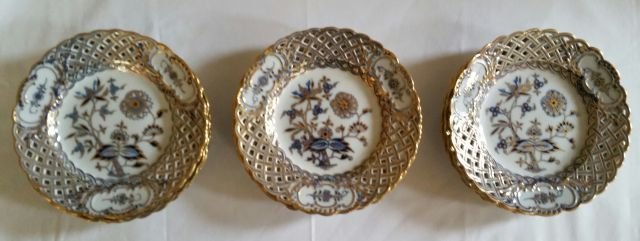 Set of 12 Meissen Reticulated Plates (1 of 3)