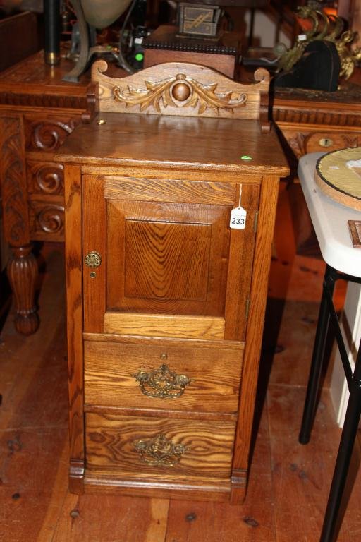 Victorian Oak Cabinet (1 of 5)