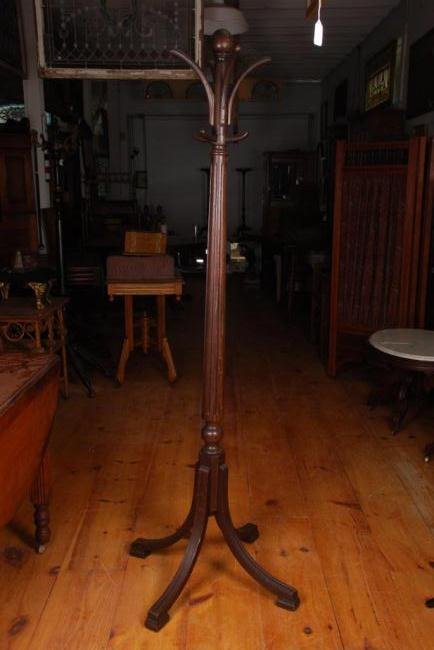 Oak Coat and Hat Rack (1 of 8)