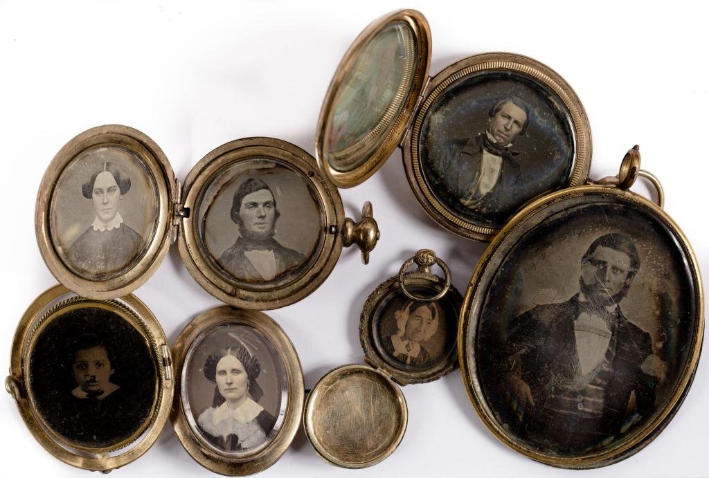 (6) Pieces of Gold Jewelry Incorporating Photos (1 of 6)
