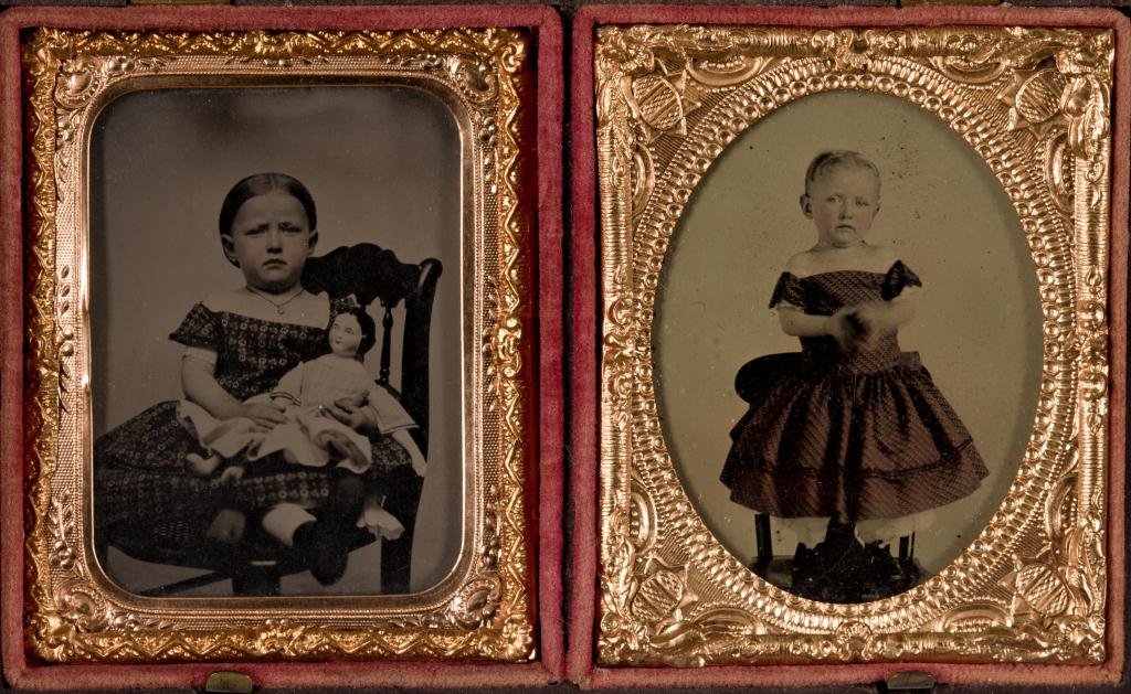 Children Playing with Toys Case & Cute Young Girls (1 of 2)