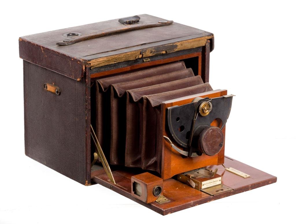 Folding Eastman Kodak with Early Sector Shutter (1 of 6)