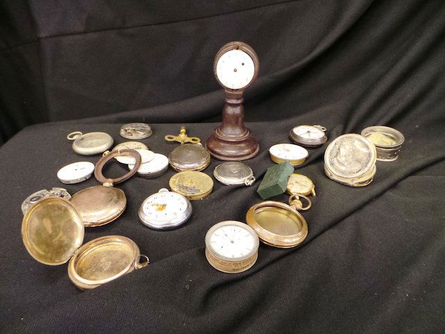 LARGE COLLECTION OF WATCH CRYSTALS AND WATCH PARTS (1 of 2)