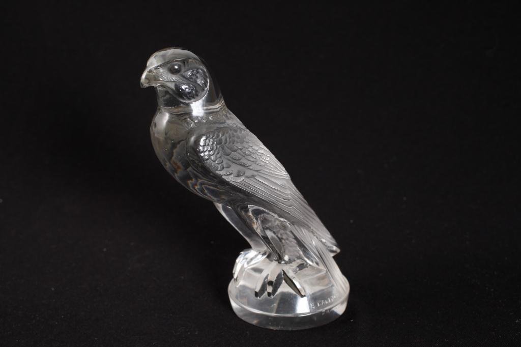 LALIQUE HOOD ORNAMENT - CLEAR GLASS FALCON MASCOT (1 of 4)