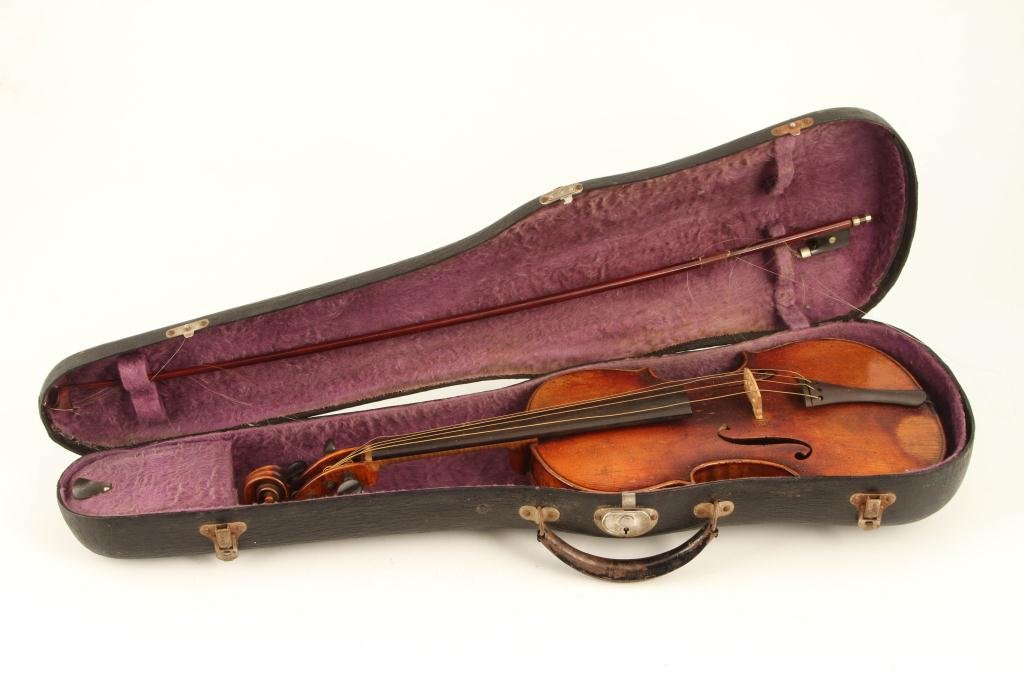 GERMAN VIOLIN LABELED JOSEPH GUARNERIUS C.1900 (1 of 6)