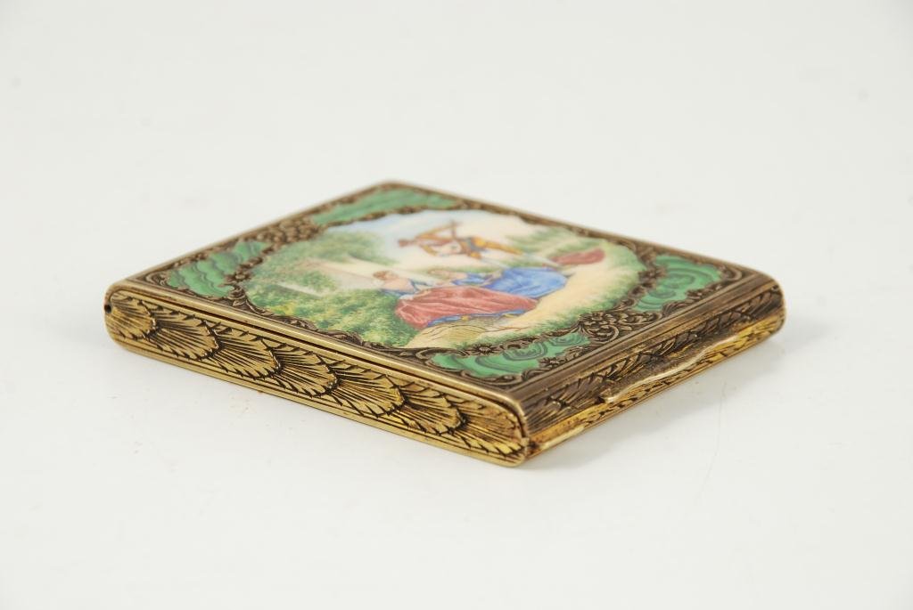BEAUTIFULLY ENGRAVED COMPACT WITH COURTING SCENE (1 of 5)