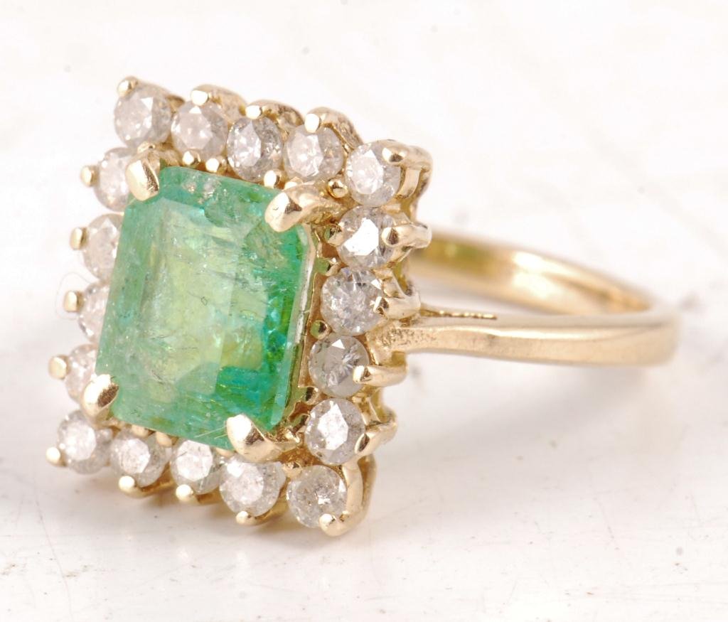 14K GOLD EMERALD & DIAMOND RING (1 of 4)