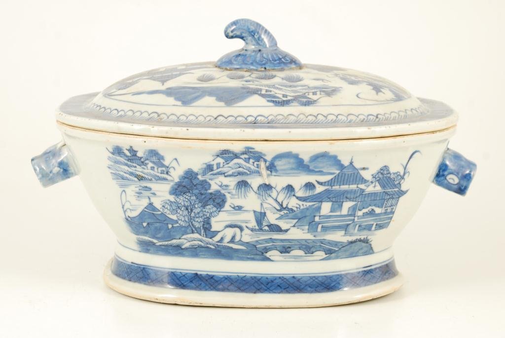 (19th c) CANTON PORCELAIN COVERED TUREEN (1 of 5)