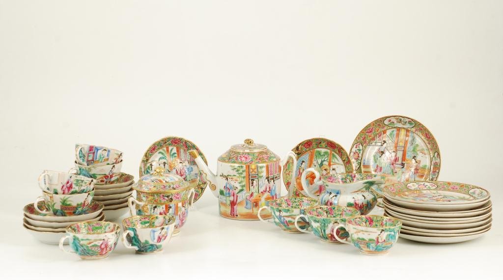 CHINESE EXPORT ROSE FAMILLE ROSE TEA SET (1 of 7)