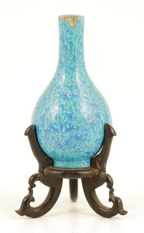 MINIATURE ASIAN PORCELAIN VASE (1 of 7)