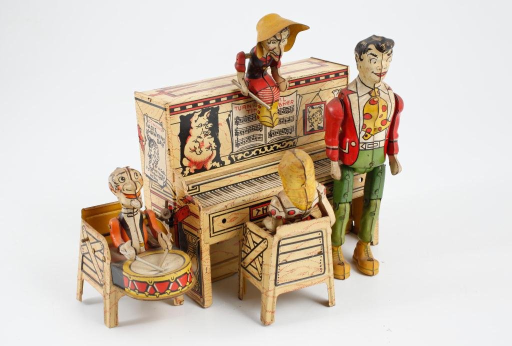 UNIQUE ART LIL' ABNER DOGPATCH TIN WIND UP BAND (1 of 5)